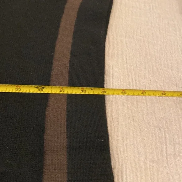 Neiman Marcus Black and Brown Cashmere Kimono Sleeves wrap . Size S/ M - Picture 7 of 7